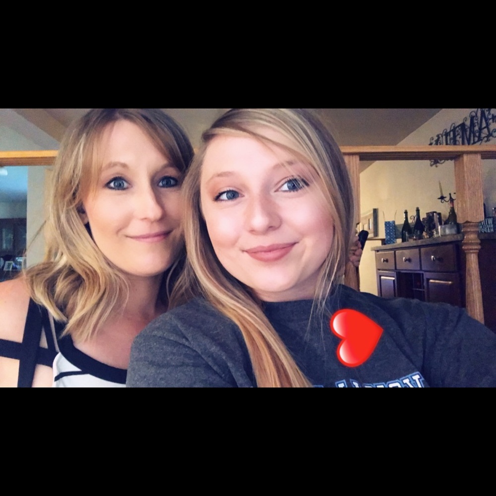 Meet your Posher, Alexis